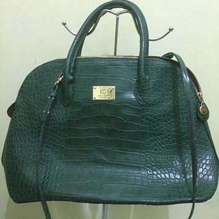 Nice To Look At Nicole Miller Purses