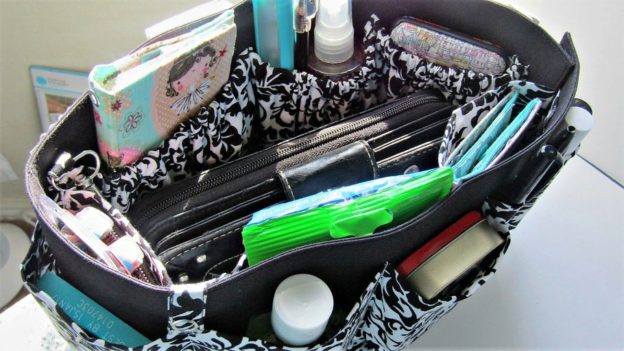 I'm bringing to you today my own purse organizer I made that has so many pockets for easy storing and organizing your purse!! hope you enjoy this tutorial and ...